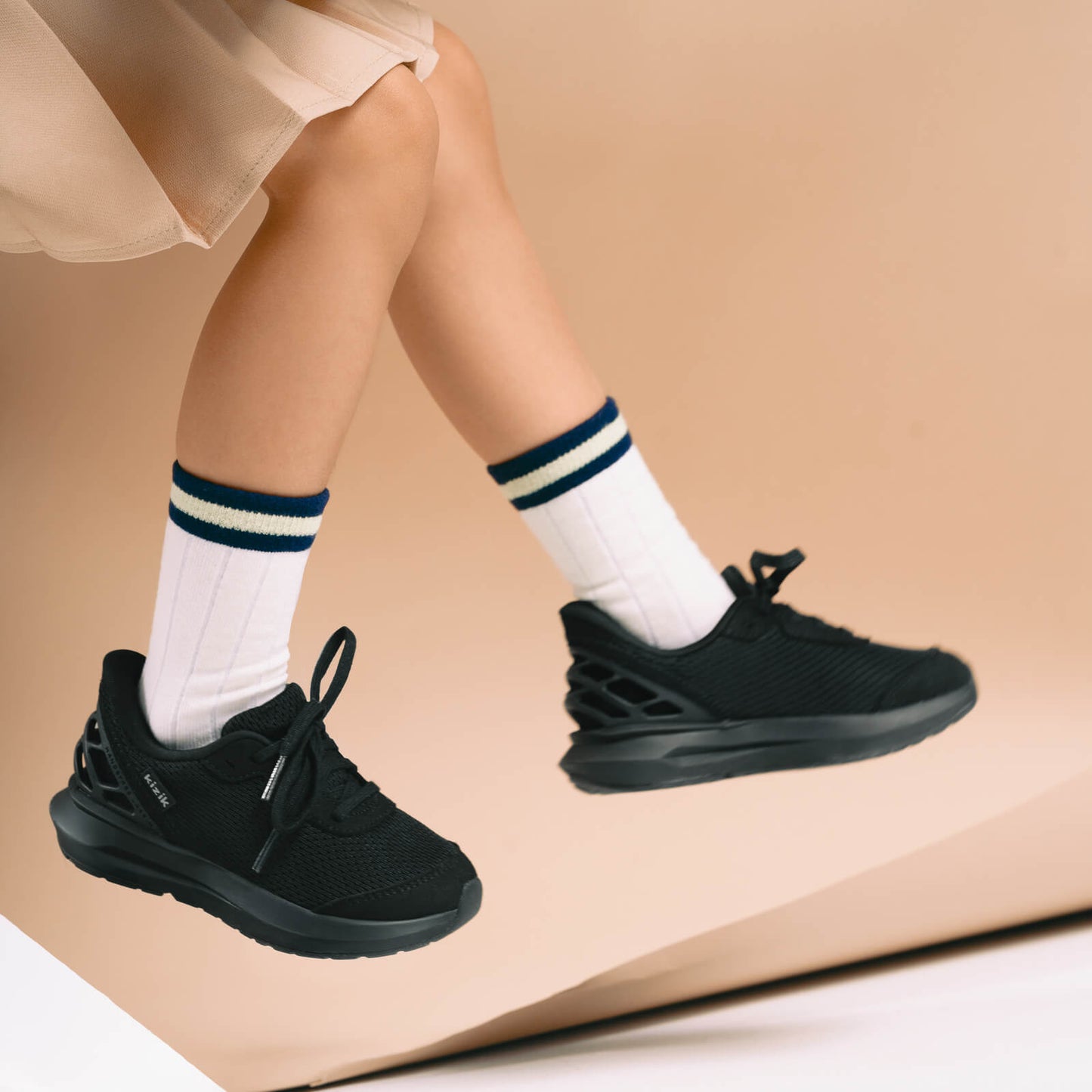 Little Kid Athens 2 - Blackout